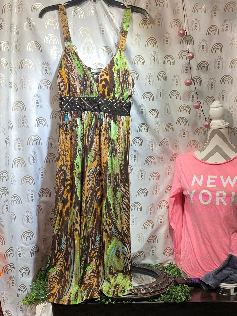 Studio West Green and Brown Feather-Print Maxi Dress with Studded Waistband